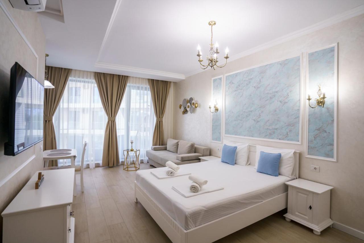 On * Mamaia