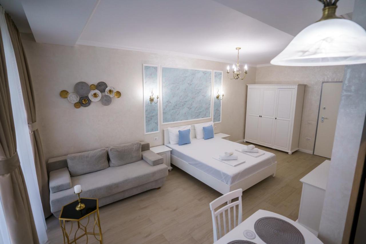 Apartment On *